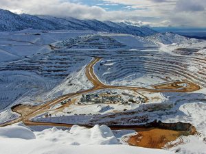 industrial conveyor systems for heavy mining