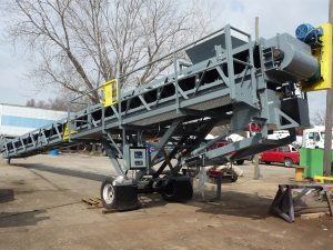 industrial conveyor systems for grain fertilizer wood chips