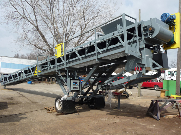 industrial conveyor systems for grain fertilizer wood chips